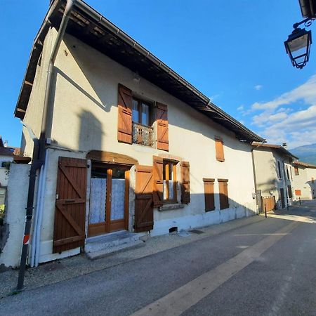 Maison De Village Au Pied De La Montagne Lumbin Exteriör bild